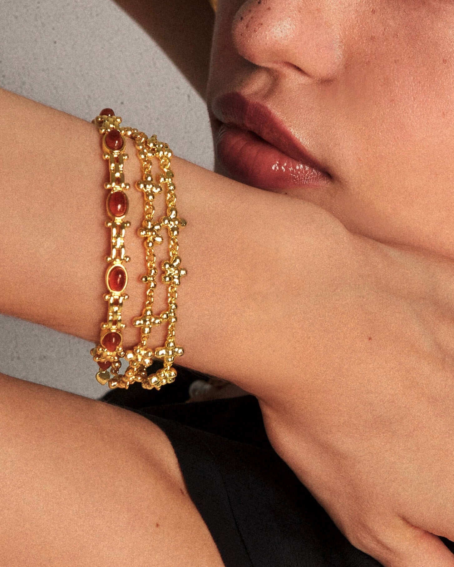 Tess's Treasure Carnelian & Daisy Molecule Bracelet Set